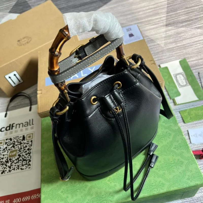 Charm - GG Bags - 1010