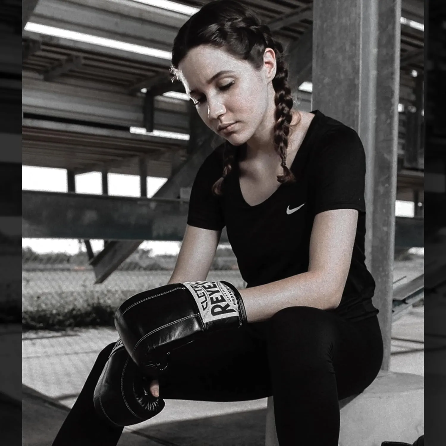 CLETO REYES Professional Boxing Bag Gloves for Men and Women, Training and Heavy Punching Bags, MMA, Kickboxing, Muay Thai, Elastic Cuff