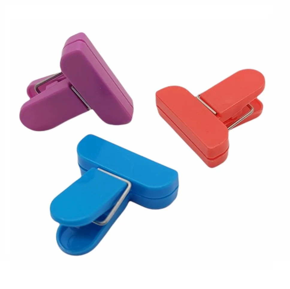 Handy Housewares 6 Piece Multi-Purpose Bag Clips Set, Includes 3 Mini 1.5" Wide Chip Clips and 3 Bread / Snack 4" Wide Bag Sealing Clips