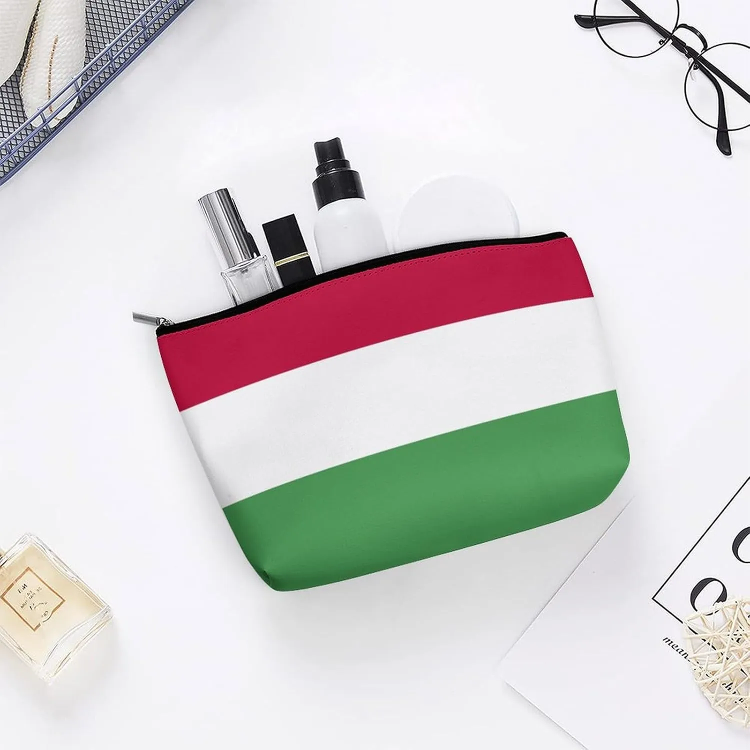 Hungary Flag Portable Makeup Organizer for Travel Cosmetic Bag for Purse