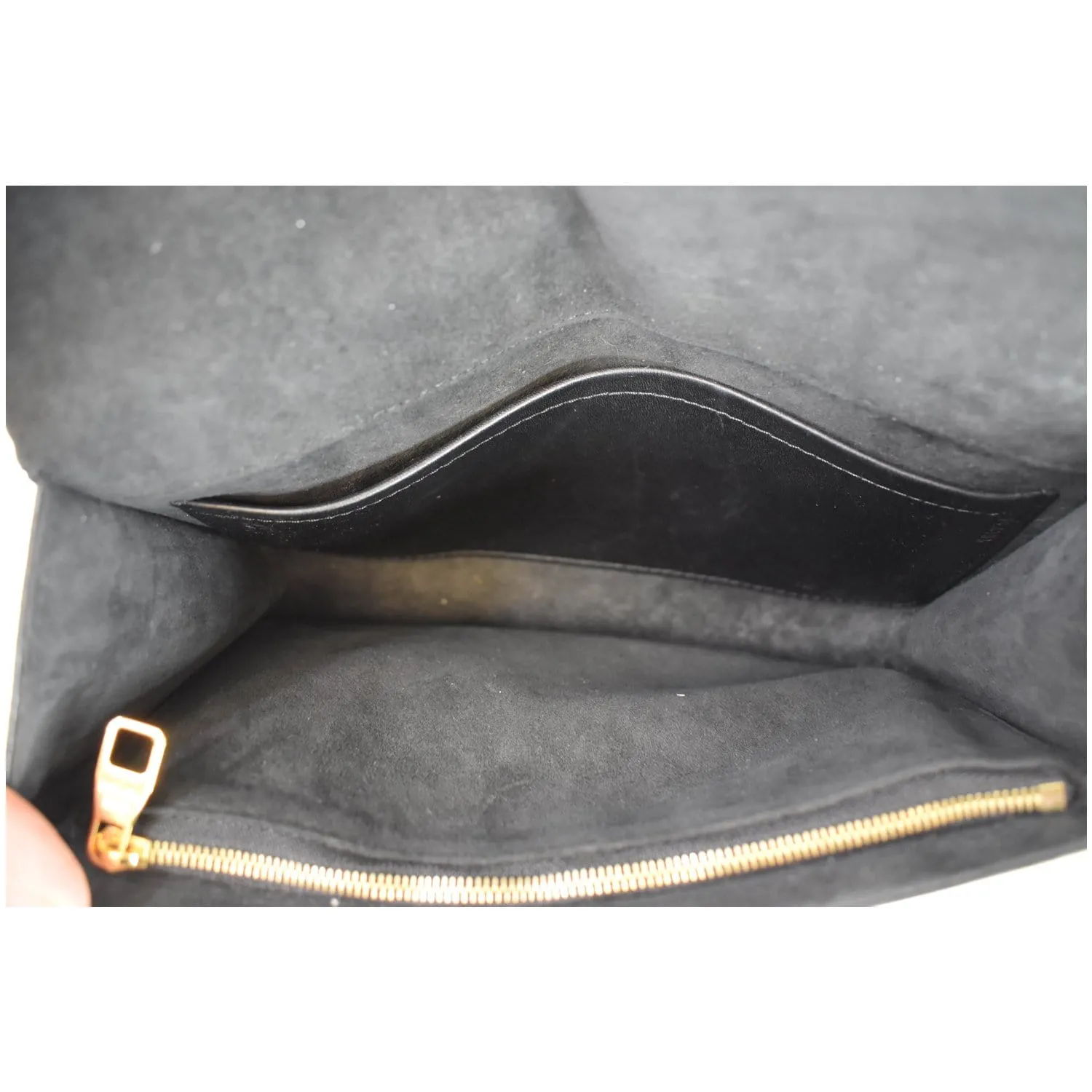 LOUIS VUITTON Airy V Louise GM Calfskin Pochette Chain Shoulder Bag Black
