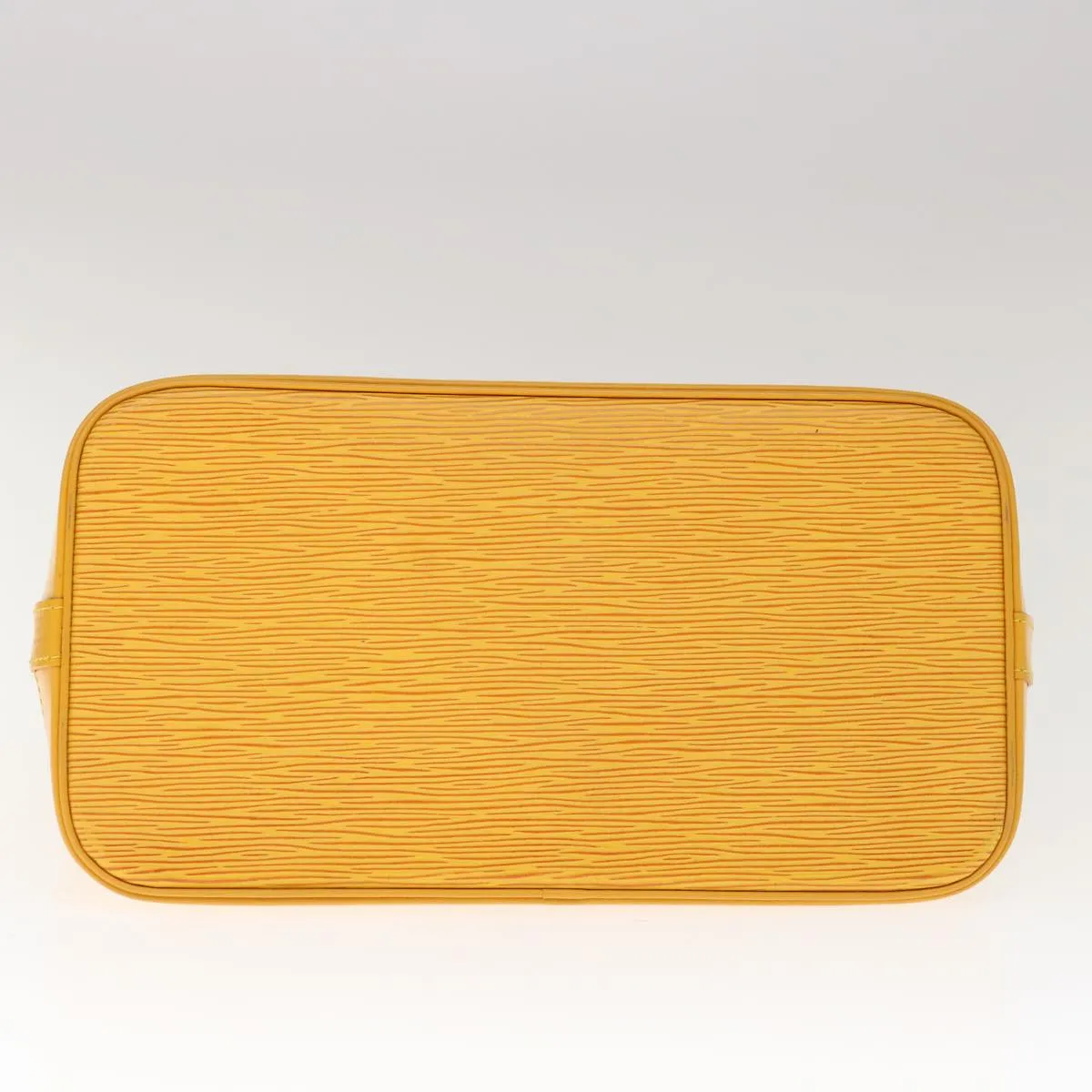Louis Vuitton Alma  Leather Handbag ()