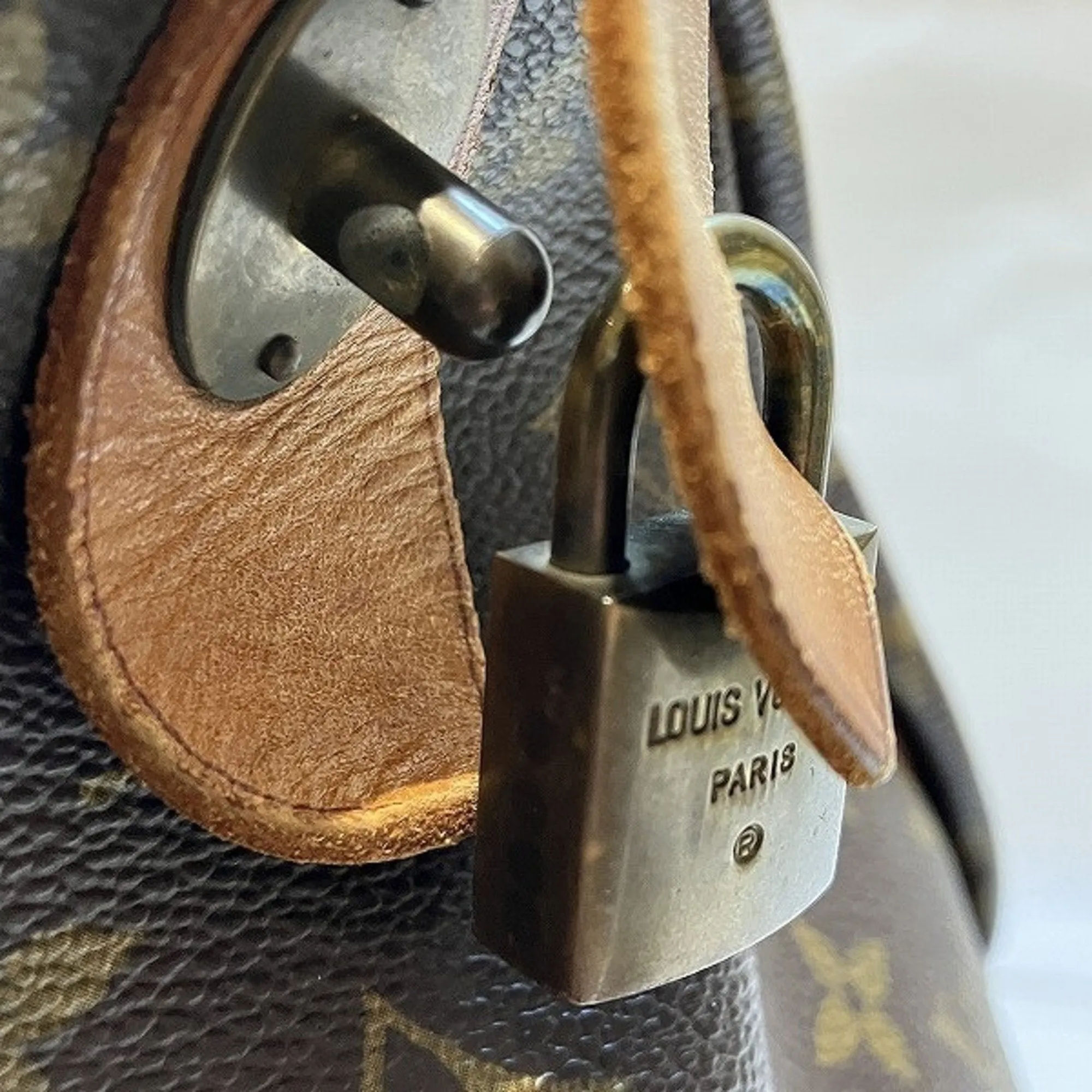 Louis Vuitton Keepall 60  Canvas Travel Bag ()