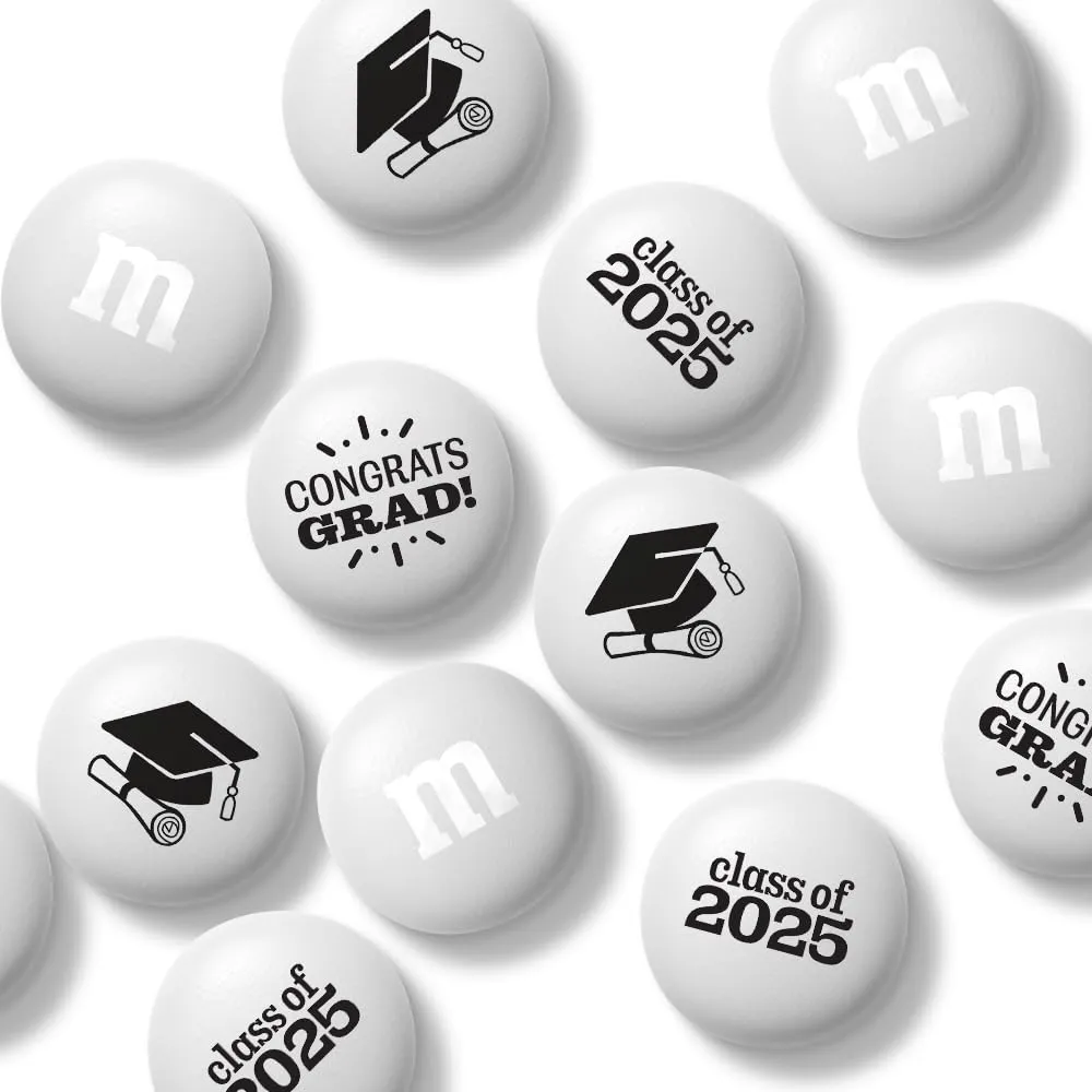 M&M’S WORLD Class of 2025 Milk Chocolate Candies - 2lbs of Bulk Candy With Grad-Themed Images In A Resealable Bag,For Graduation Parties,Graduation Party Favors,Class 2025 Decorations,and More