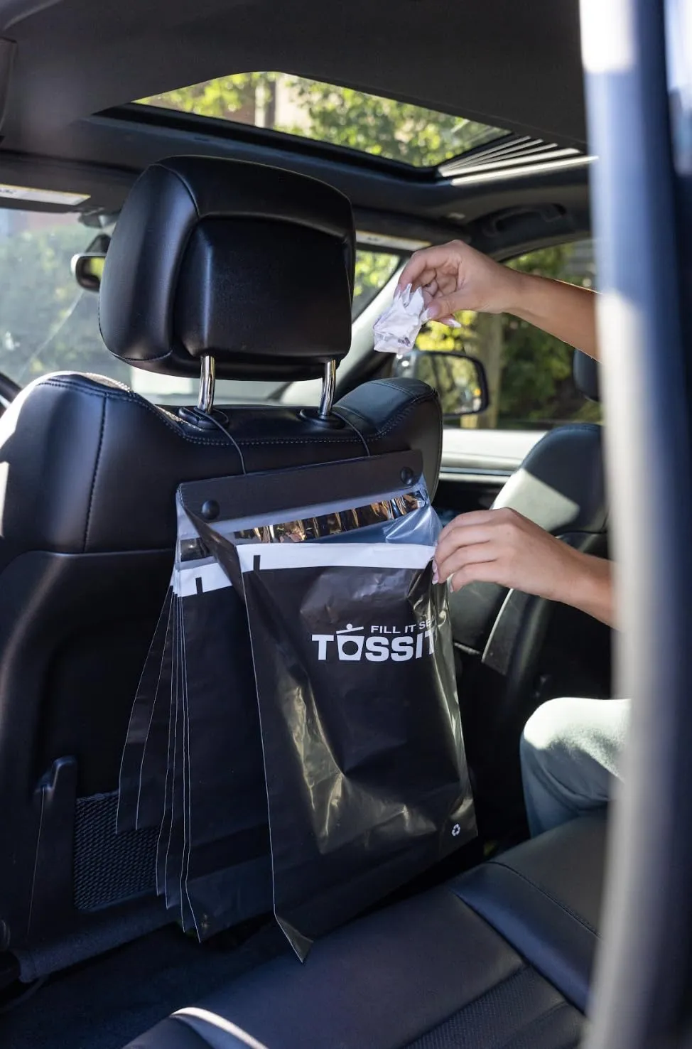 Recycled Disposable Trash Bag Car Garbage Bags (3 Sets of 7 Car Trash Bag) - Leakproof, Smell Proof Automotive Garbage Bag - Can Hang from Headrest - New Trash Can for Car or Vehicle