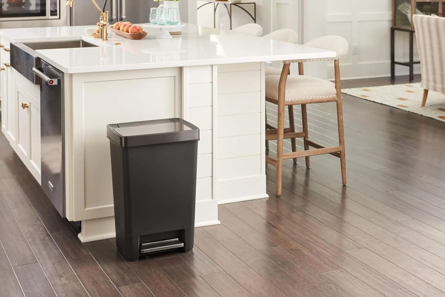 Rubbermaid Premier Series IV Step-On Trash Can for Home and Kitchen, 12.4 Gallon, Stainless Steel Lid Charcoal, for Home/Kitchen/Garage/Apartment/Office