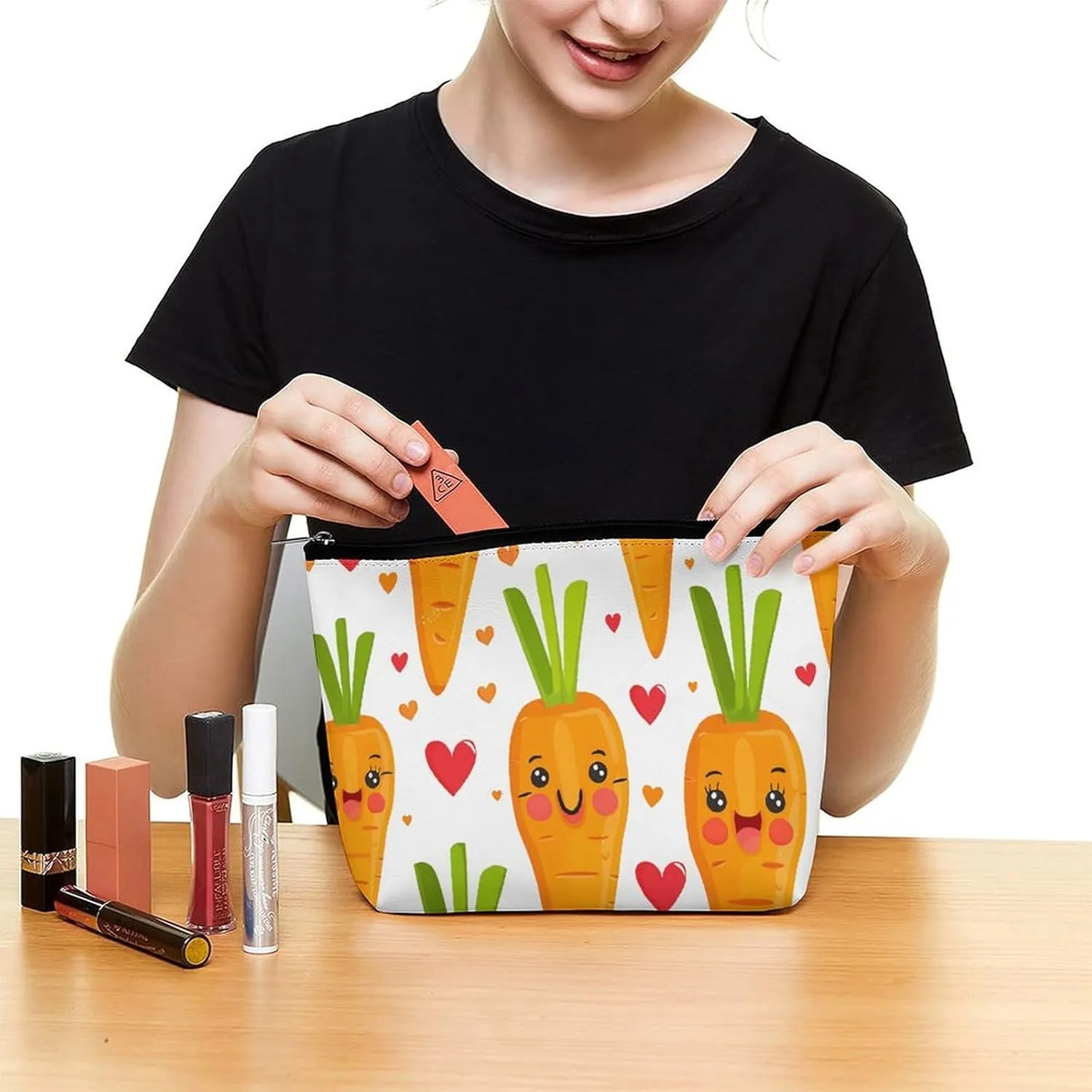 Small Cosmetic Bag Elegant Roomy Carrot in Cartoon Style Makeup Bags Portable Zipper Pouch Lipstick Bag Travel Toiletry Bag for Best Friend Gift