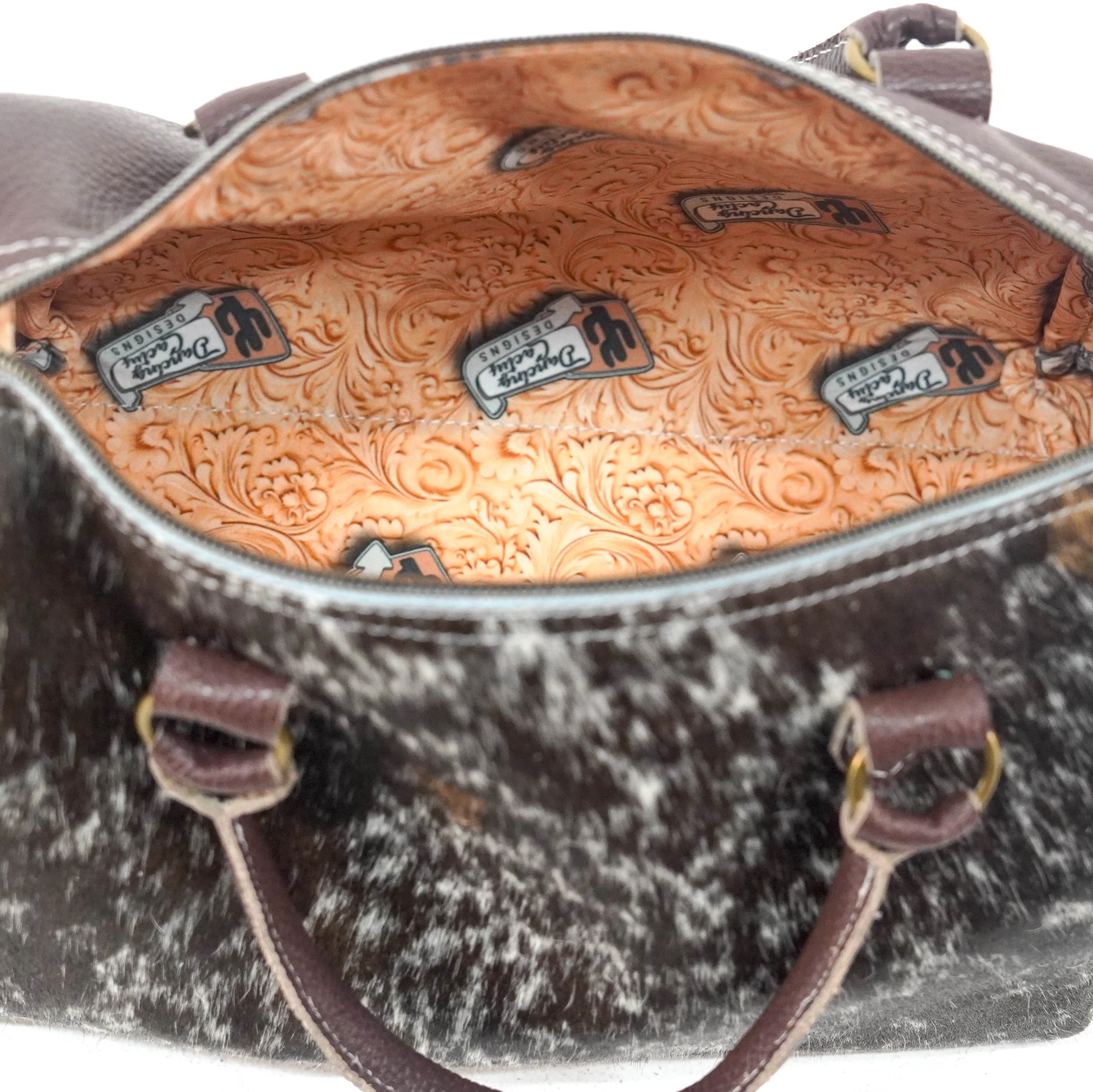 The Stowaway Classic - Chocolate & White w/ Gilded Tool