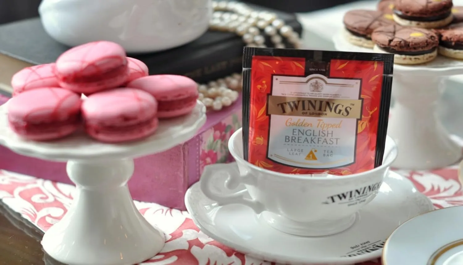 Twinings Discovery Collection Golden Tipped English Breakfast, 30 Large Leaf Pyramid Tea Bags
