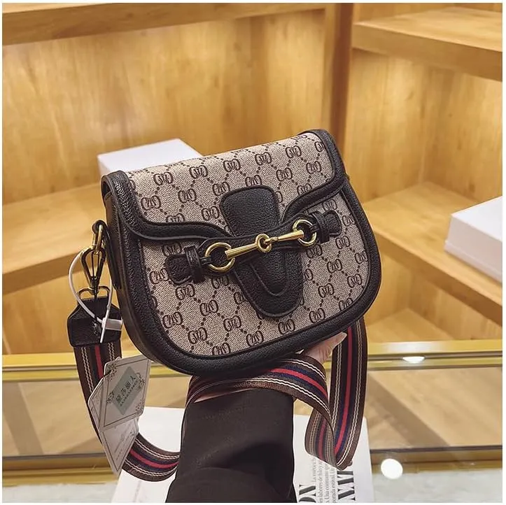 Women's Small Crossbody Bags with Golden Buckle Artificial Leather Purse Handbag in Fashionable Design