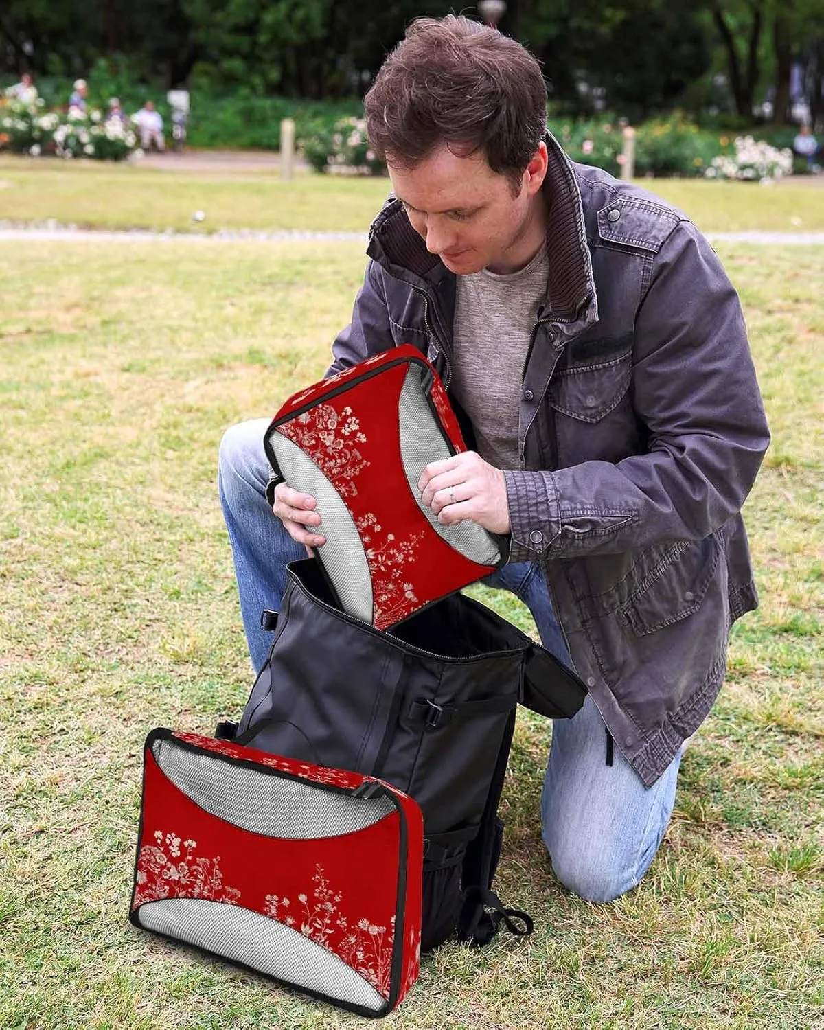 Xmas White Flowers Leaves on Red 4 Set Packing Cubes, Classic Floral Pastoral Botanical Packing Cubes for Carry on Suitcase Travel Essential Bag for Clothes Shoes Cosmetics Toiletry